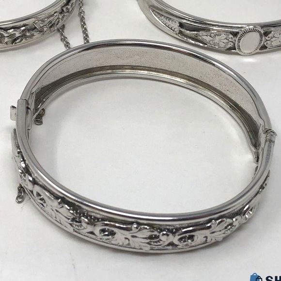 Vintage Whiting & Davis Co hinged bangle bracelet with safety chain 1950’s - Picture 3 of 10